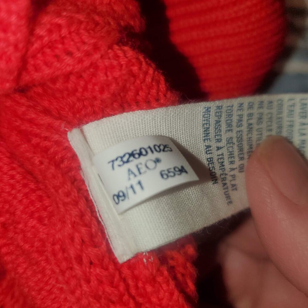 American Eagle XS Red Cable Open Knit V-Neck Sweater LS Fitted Y2K Bella Swan - Picture 11 of 13